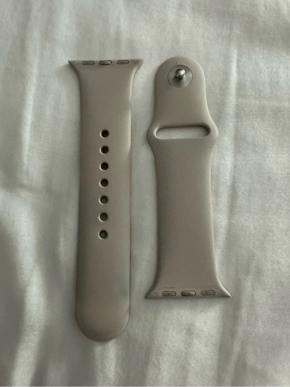 Apple Watch Series 8, 41mm with Sand/Beige Silicone Apple Band